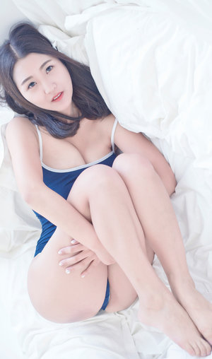 黑丝脚底玉足视频