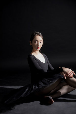 白丝兔女郎M开腿SM调教室