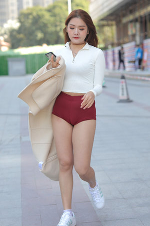 三年中文高清观看